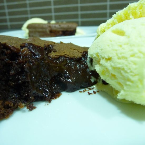 Um depoimento emocionado de uma viciada em KLADDKAKA (bolo de chocolate sueco)