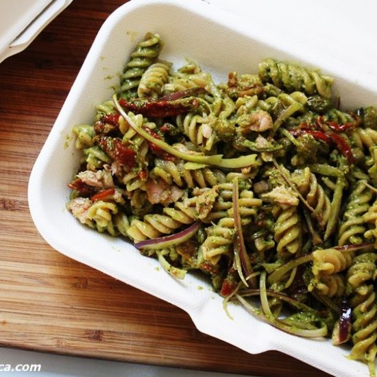 Receita de Salada de Massa ao Molho Pesto