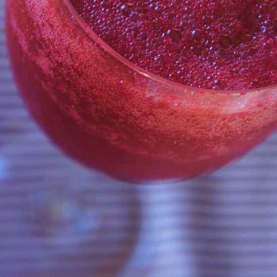 Receita de Suco Pink de Beterraba com Limão e Maçã, Fonte de Ferro e Vitamina C