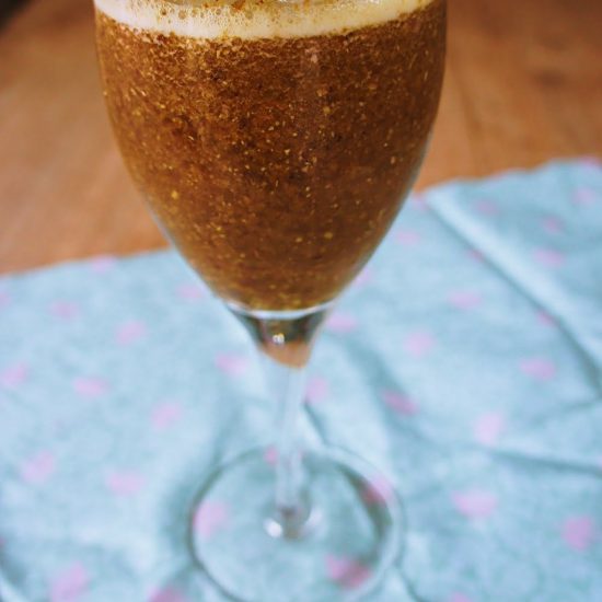 Receita de Suco Digestivo de Linhaça e Ameixa com Água de Coco