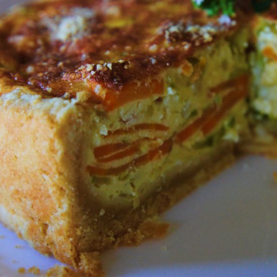 Receita de Quiche de Abobrinha, Cenoura e Queijo Coalho